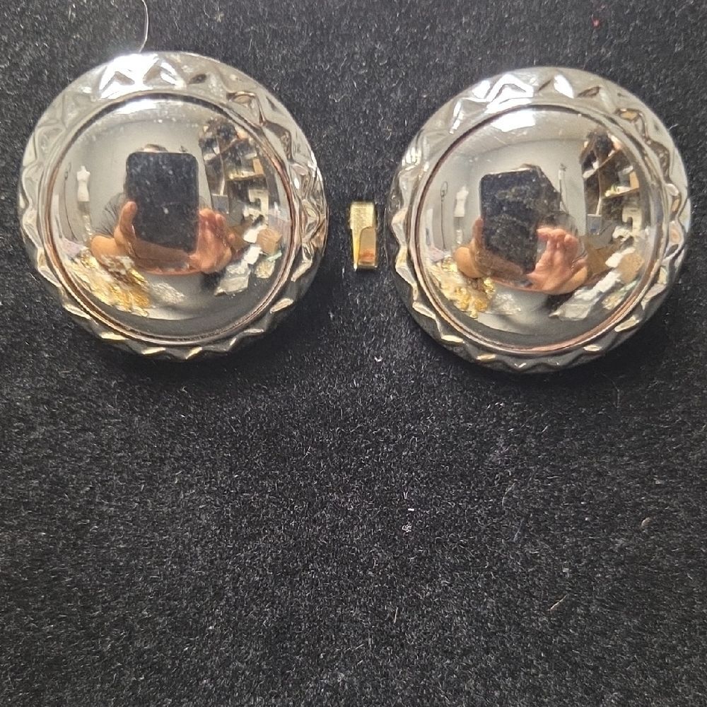 Silver Vintage 1980's Round Clip-On Earrings